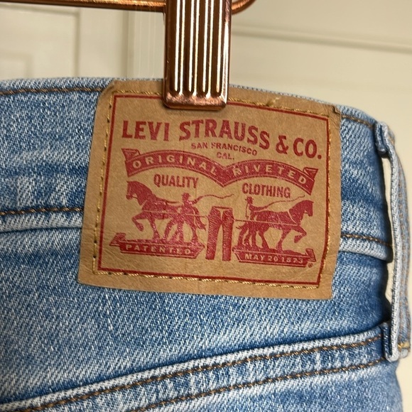 Levi Strauss & Co Women’s “Wedgie Straight” High Rise Patchwork Jeans Size 27 - Picture 9 of 14